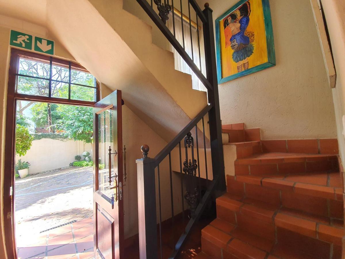 Waterhouse Guest Lodge - Indus Street Pretoria Exterior foto