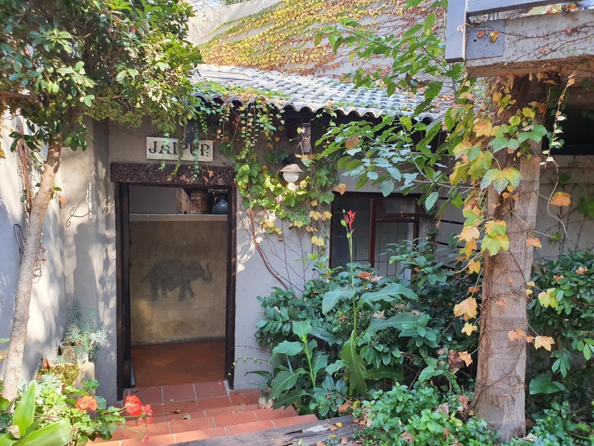 Waterhouse Guest Lodge - Indus Street Pretoria Exterior foto